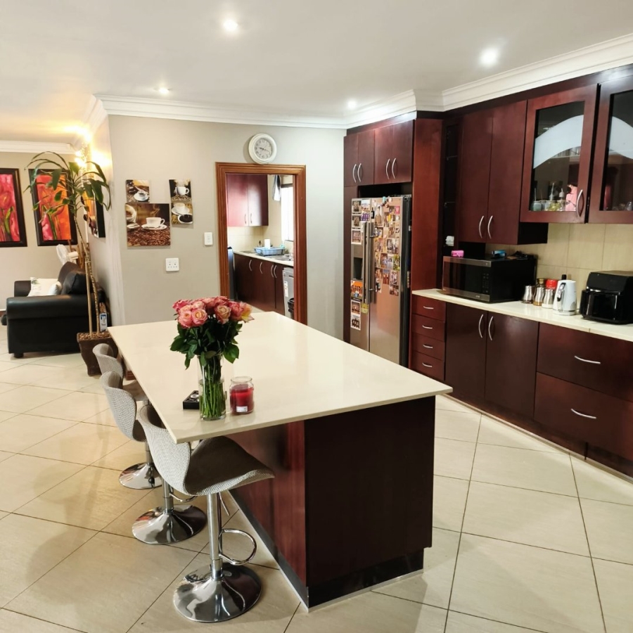 4 Bedroom Property for Sale in Wilkoppies North West